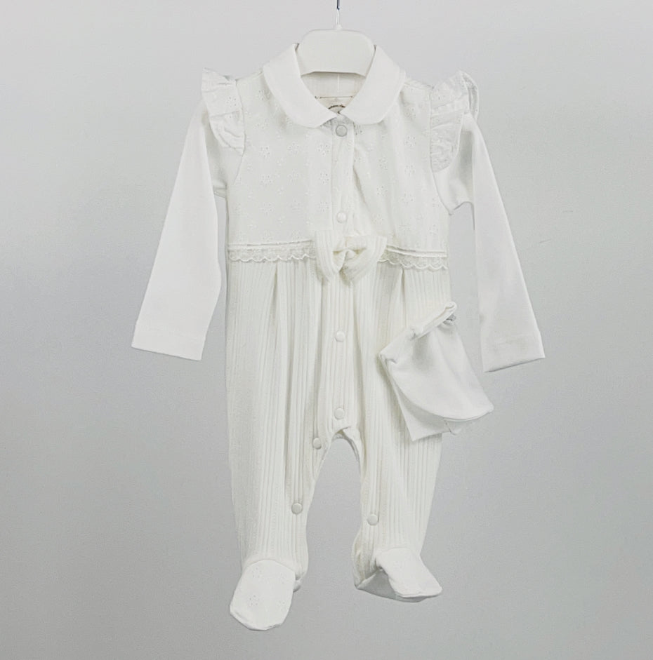 White Laser Floral & Bow Sleepsuit & Hat Set 0-9M